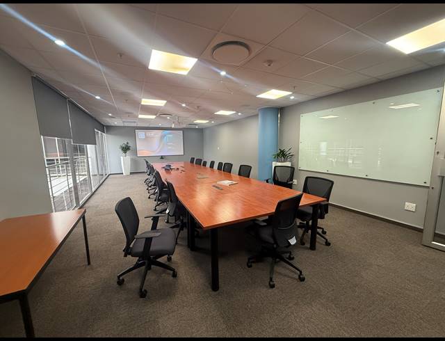 5,054M² BUILDING FOR SALE IN PARKTOWN